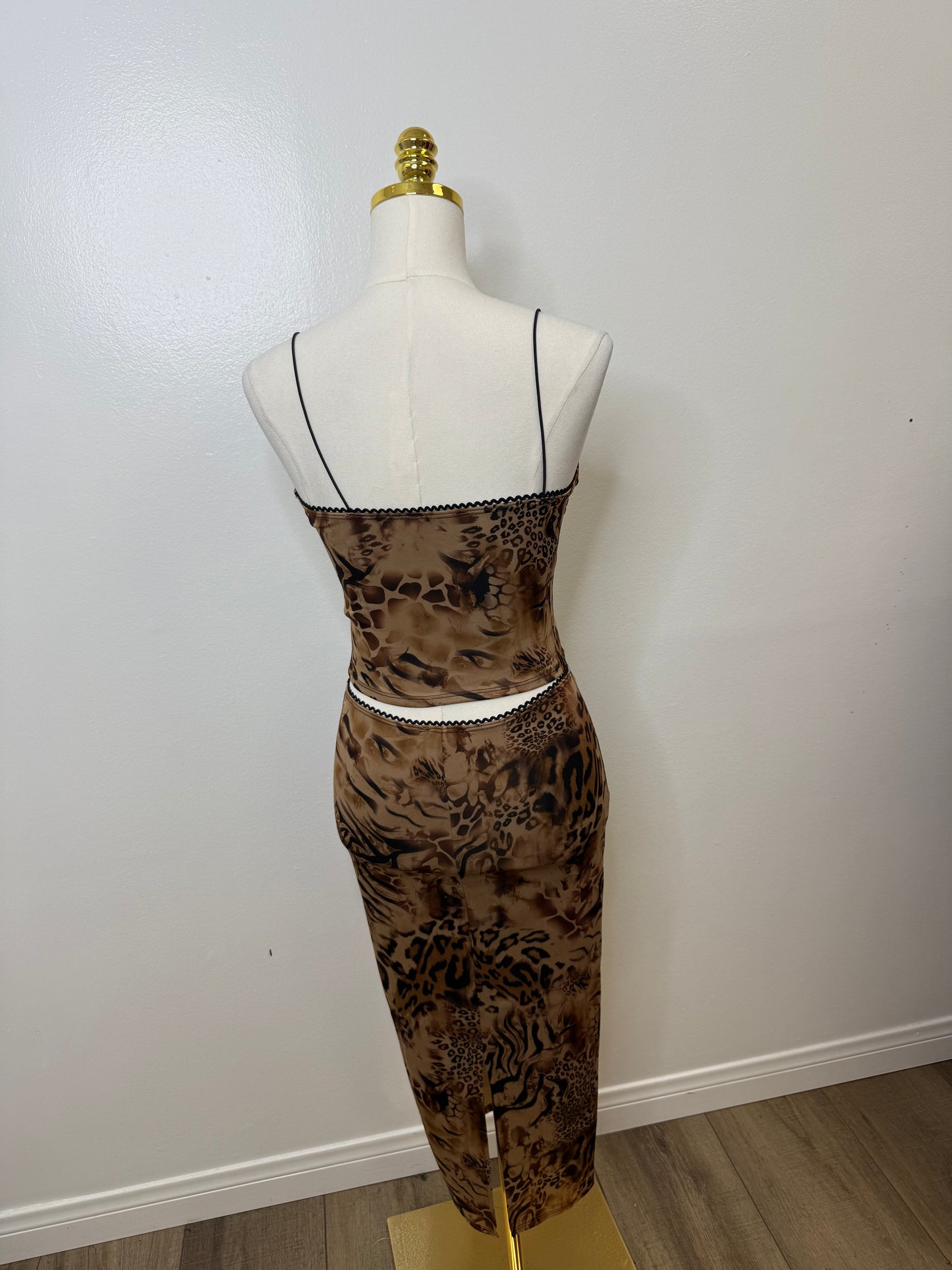 Amira Set