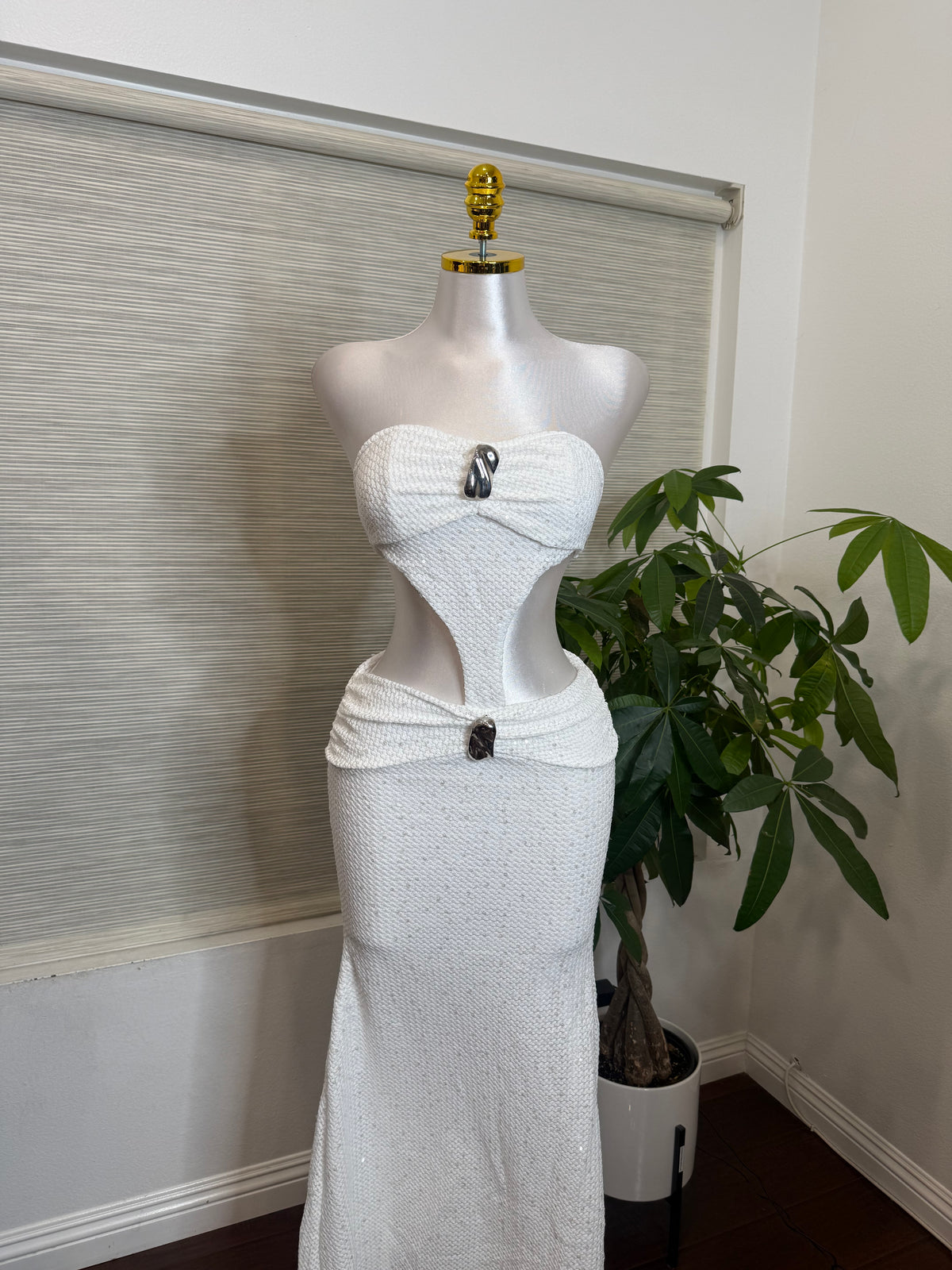 All eyes on me sequence dress